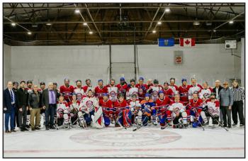 Hockey players group photo on the ice