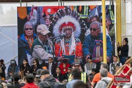 International Chief Dr. Wilton Littlechild welcomes Pope Francis to Maskwacis